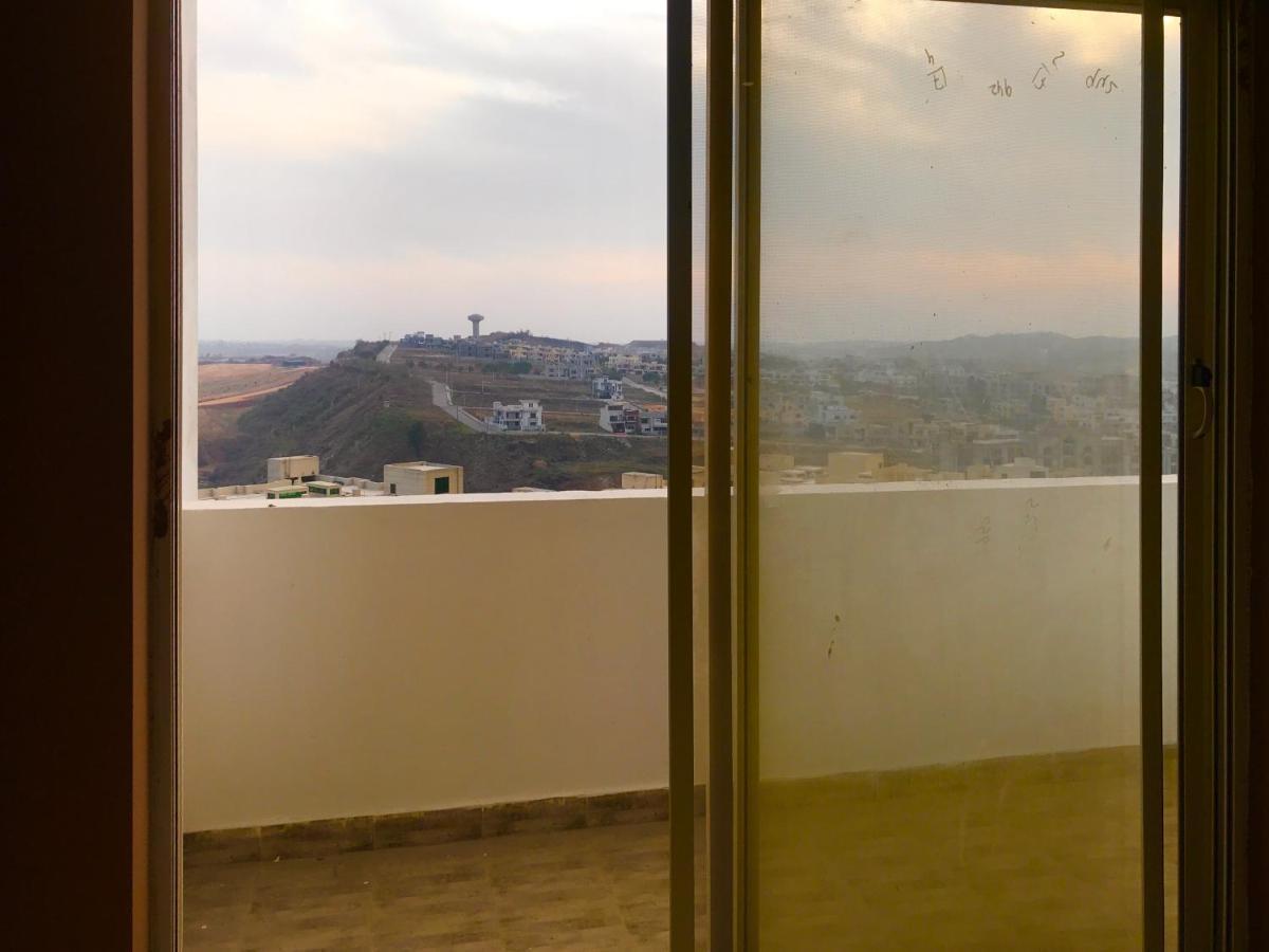 Atrium High Suite 2Bed Family Apartment Near Giga Mall Islamabad Bagian luar foto